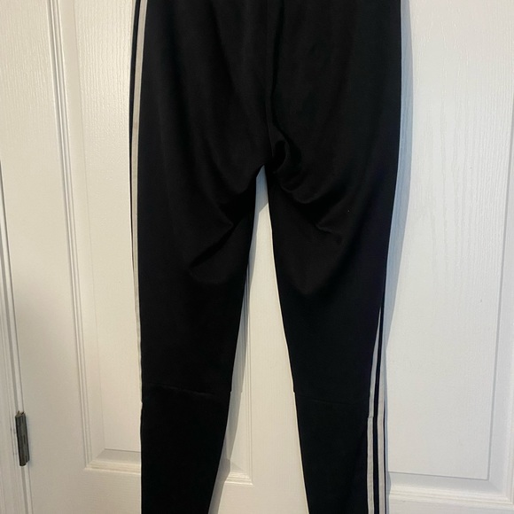 💰🔥💲 Adidas jogger sweatpants - Picture 4 of 6